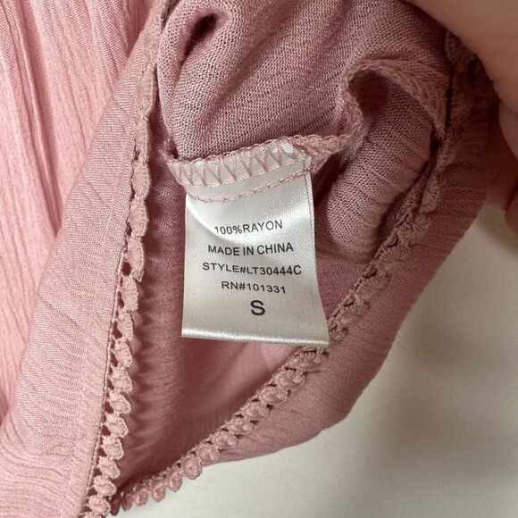 Charlotte Russe Dusty Pink Off Shoulder Eyelet Short Sleeve CropTop Blouse Small - Picture 6 of 13